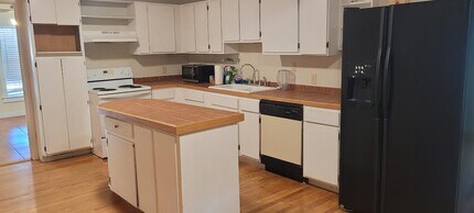 Building Photo - 9317 PR 37