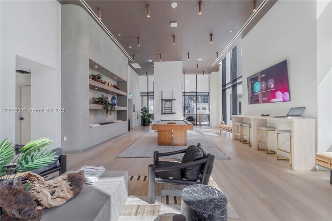 Building Photo - 225 N Miami Ave
