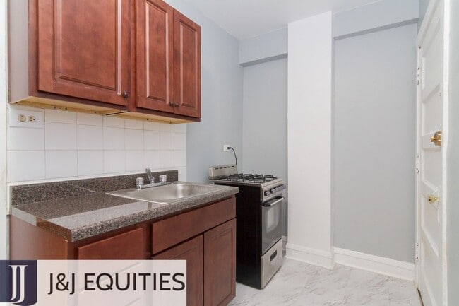 Building Photo - 4602 N Beacon St