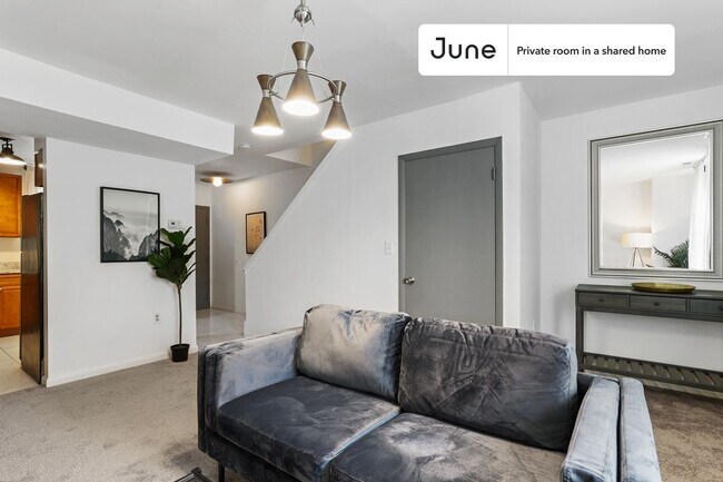 Building Photo - Room in Shared 5 bed/3 bath home