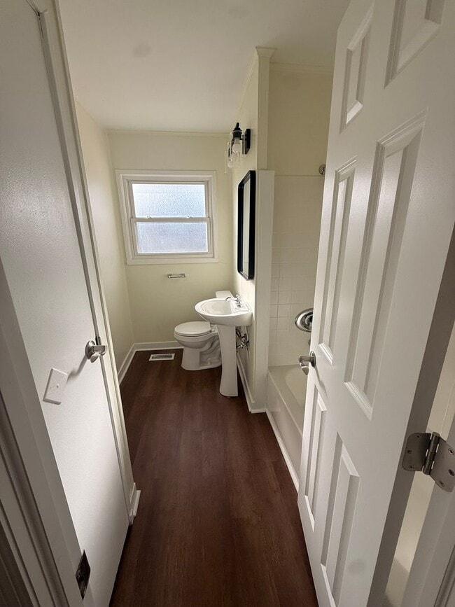 Building Photo - 2004 Wilmington Ave