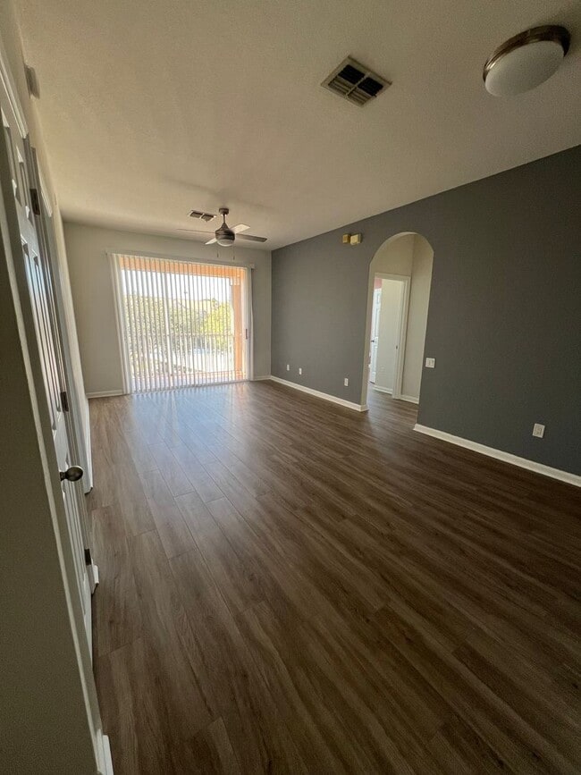 Building Photo - Stunning 3-Bed / 2-Bath Condo in Hunters Creek – Prime Orlando Location