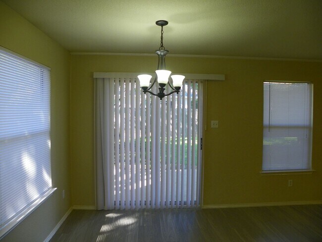 Building Photo - Welcome to this charming Centex home locat...