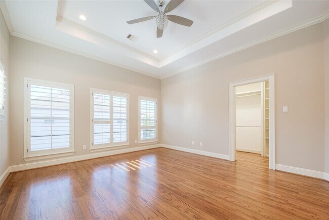 Building Photo - 232 Detering St