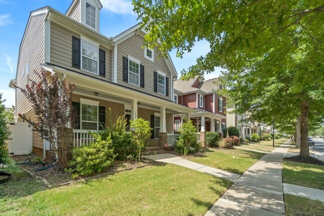 Building Photo - Stunning rental home in beautiful Ardrey Crest