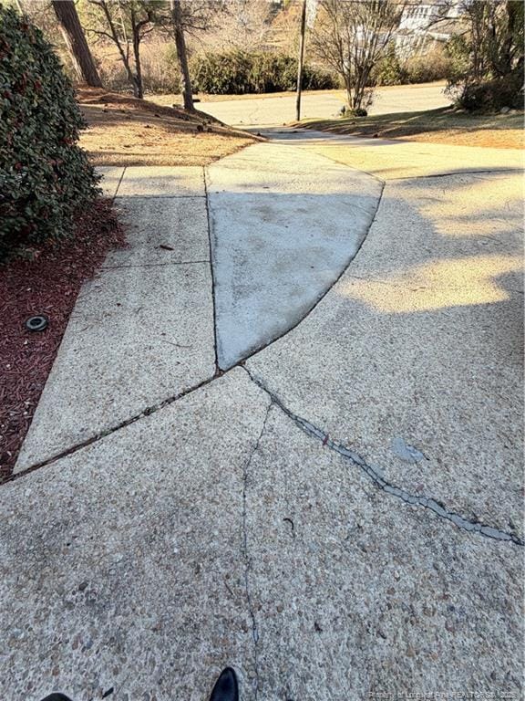 Building Photo - 4946 Pinewood Dr