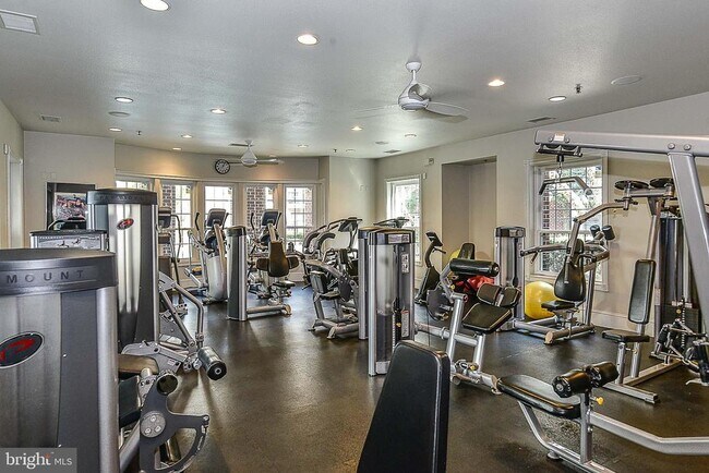 Building Photo - 1570 Spring Gate Dr.