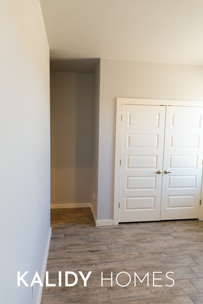 Building Photo - 306 Kirks Holw