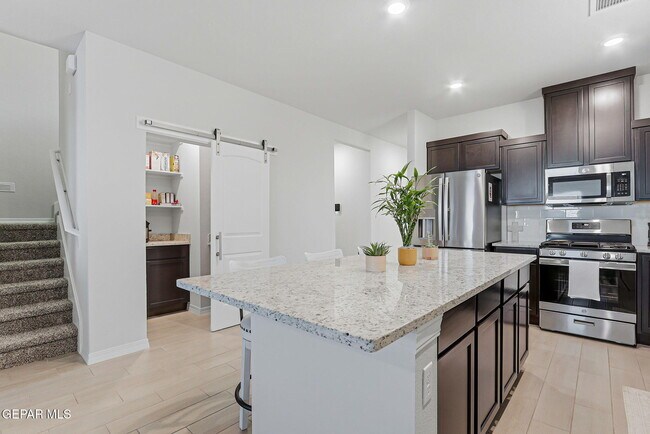 Building Photo - 11150 Blazing Star Pl