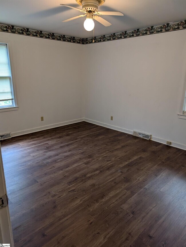 Building Photo - 101 Pheasant Trail