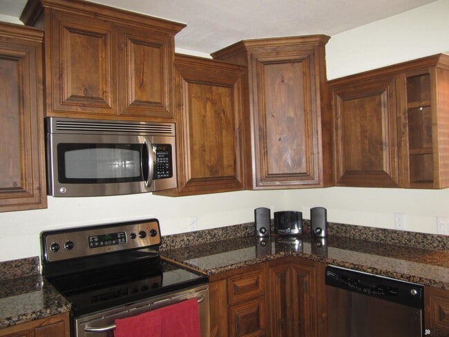 Building Photo - 2240 S Elks Ln