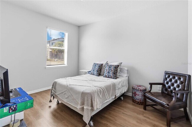 Building Photo - 17241 Goldcrest Loop
