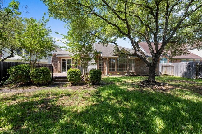 Building Photo - 11032 Crossland Dr