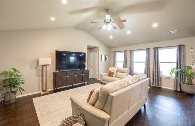 Building Photo - 6108 SW Warrington Rd