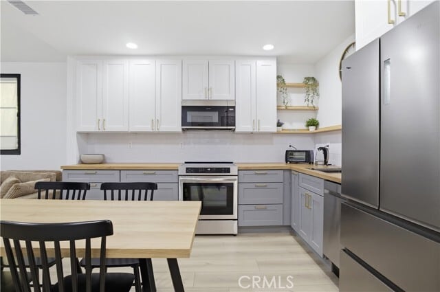 Building Photo - 5209 Avenida Oriente