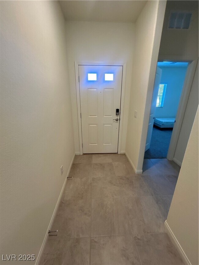 Building Photo - 213 Late Harvest Ave