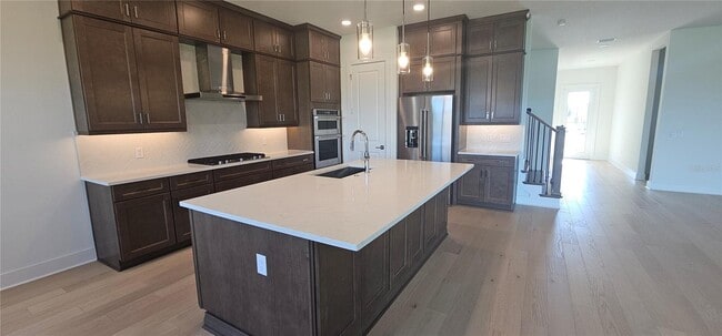 Building Photo - 2625 Waterfront Cir