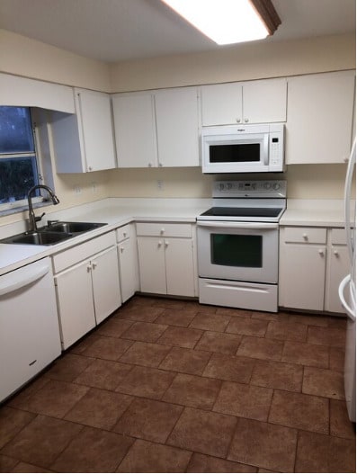 Building Photo - Placida Way Condos
