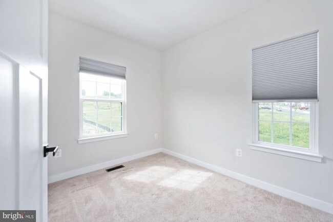 Building Photo - 1328 Trestle Dr