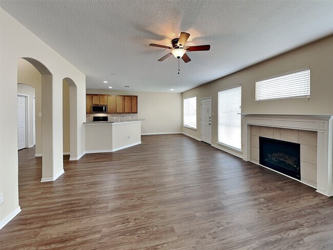 Building Photo - 2902 Auburn Falls Ln