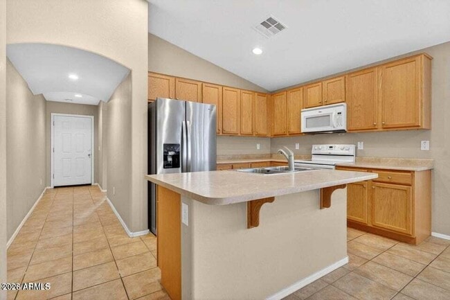 Building Photo - 42059 W Cheyenne Dr