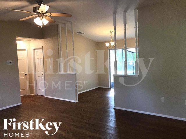 Building Photo - 1083 Riggs St