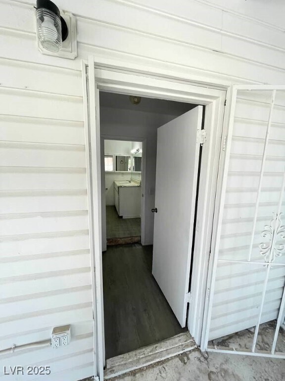 Building Photo - 4560 Rancho Hills Dr