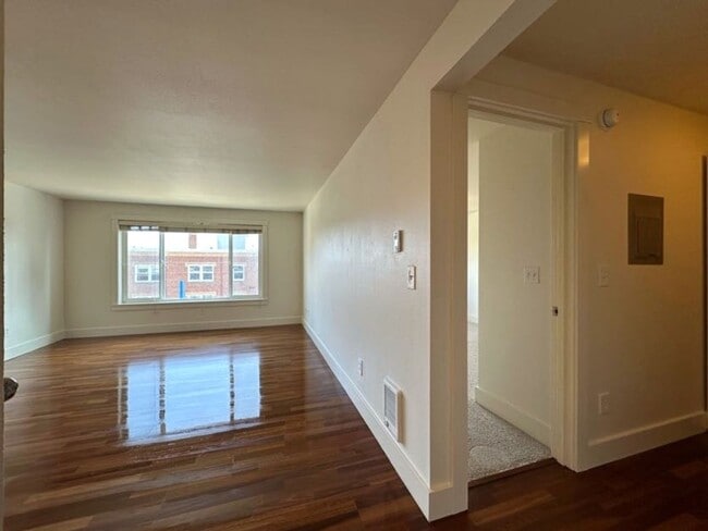 Building Photo - Special OFFER!! For this AMAZING One Bedroom!