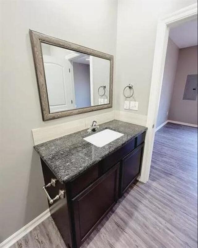 Building Photo - 5308 N Cypress Dr