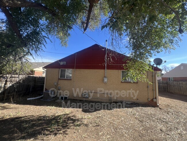 Building Photo - 205 16th Ave Ct