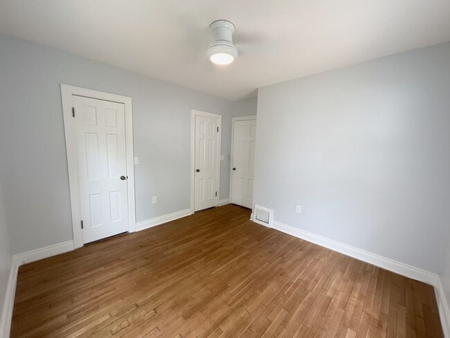 Building Photo - LEASING