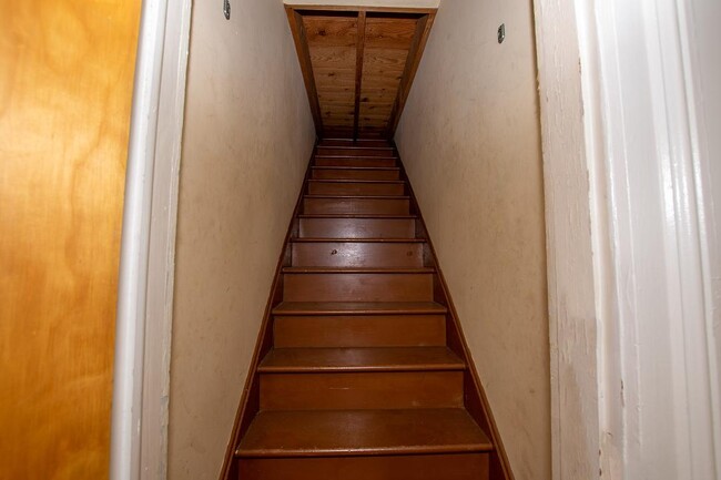 Stairway to nowhere storage - 2080 Cedar St