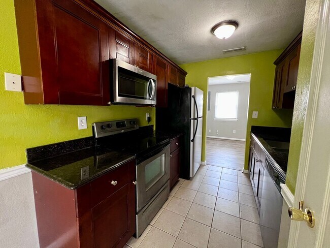 Building Photo - Beautiful Corner Lot Townhome in the heart...