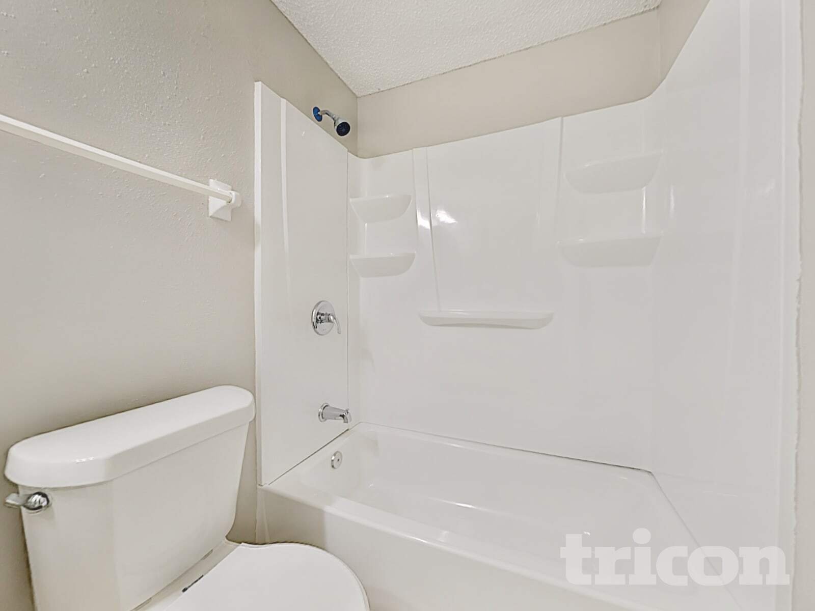 Building Photo - 2659 Pinewood Blvd E