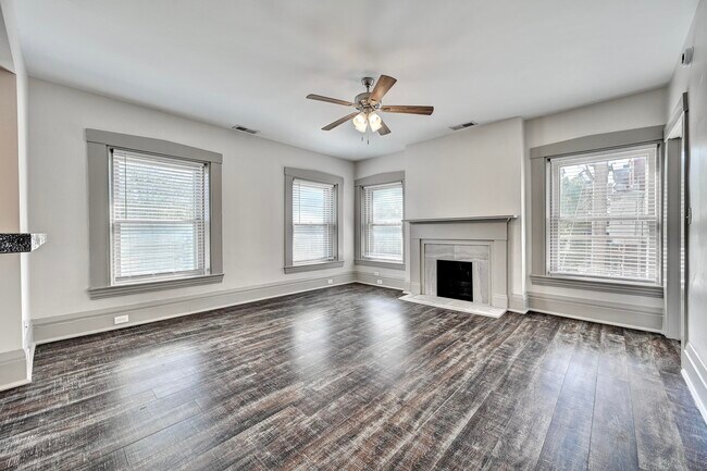 Building Photo - 519 Greenup St