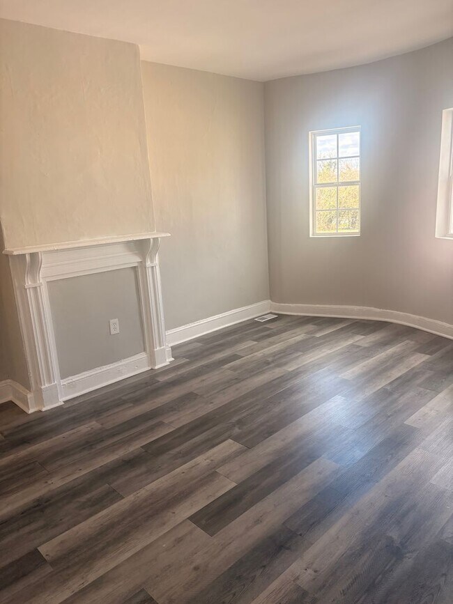 Building Photo - Fully Updated 3BR Home in East Baltimore – Modern Kitchen & Move-In Ready!