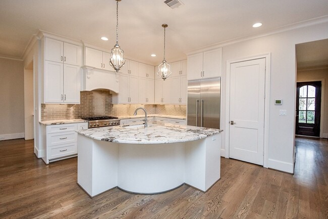 Building Photo - 810 Remington Glade Dr