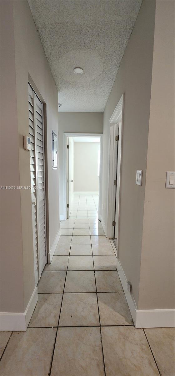 Building Photo - 800 SW 10th Ave