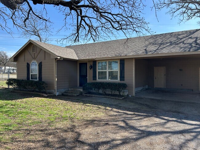 Building Photo - Cozy 2 Bed 2 Bath Home