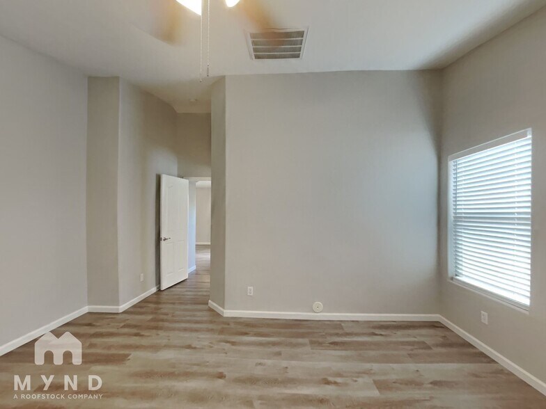 Building Photo - 2922 W Jasper Butte Dr