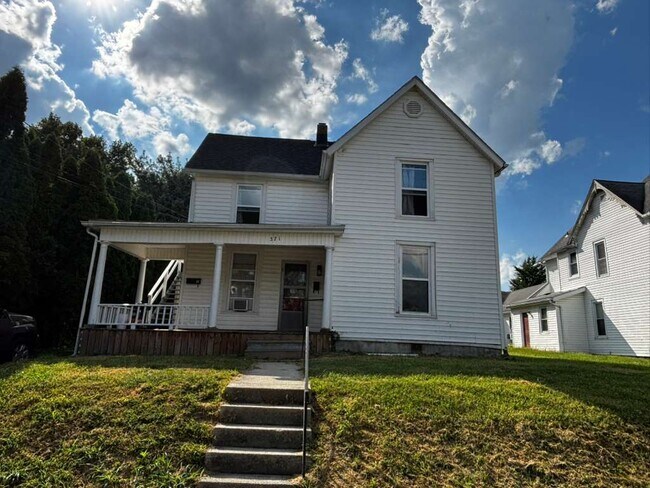 Building Photo - 371 N Mulberry St