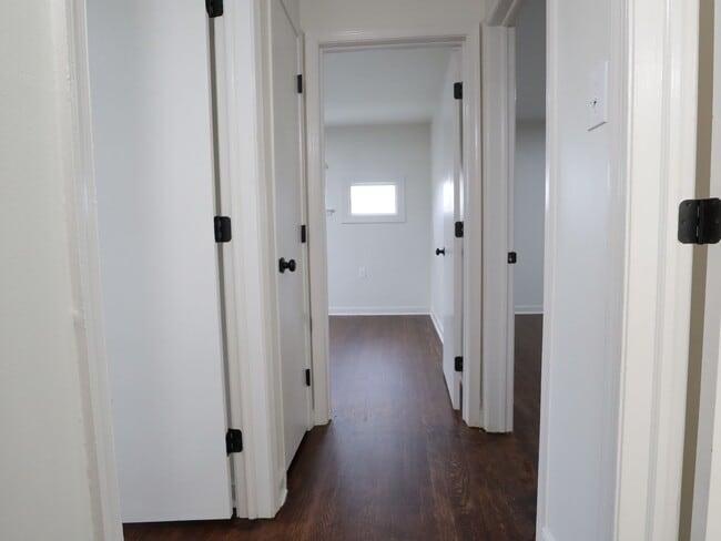 Building Photo - Newly Updated 3-Bed / 1.5-Bath Home with Deck
