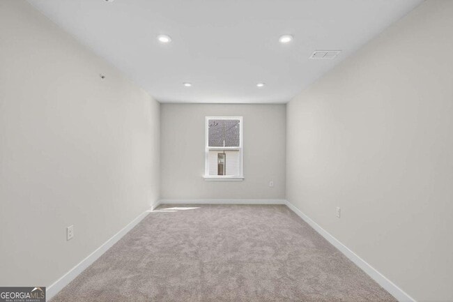 Building Photo - 325 Enchanted Ct