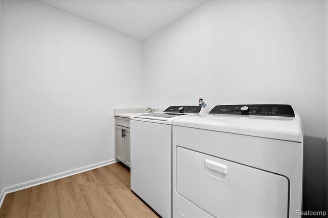 Building Photo - 10633 Barrett