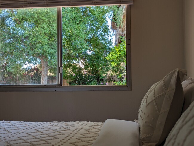 Building Photo - Cornell