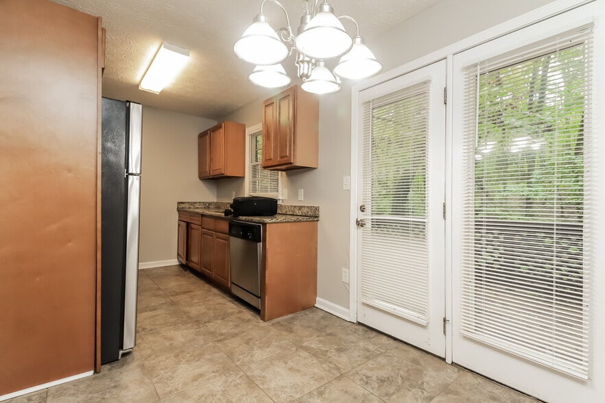 Building Photo - 4635 Hamlet Walk SE