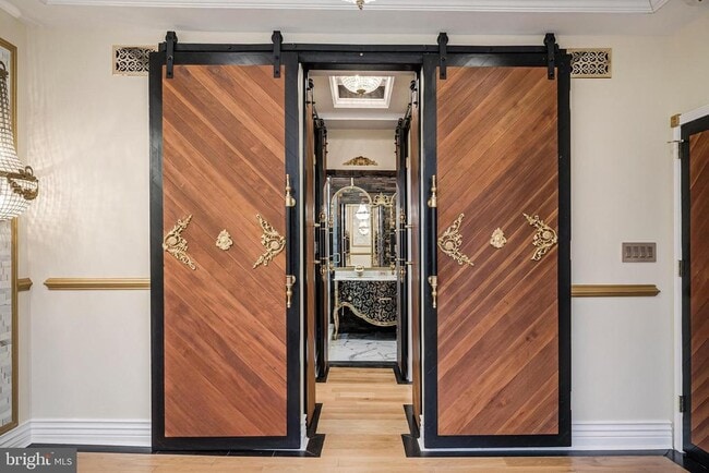 Building Photo - 810 Prince St