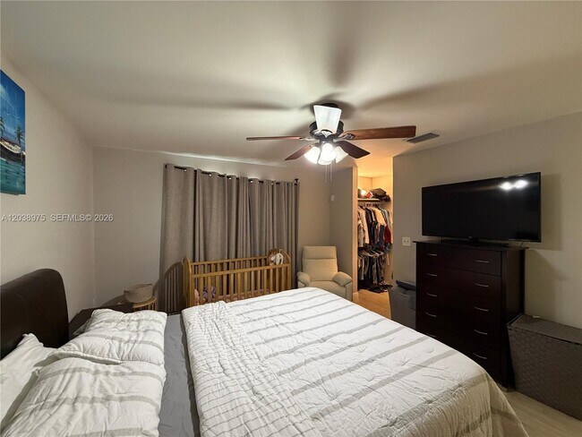 Building Photo - 9132 SW 148th Ct