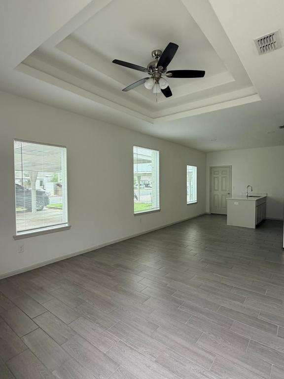 Building Photo - 1504 Shavano Dr