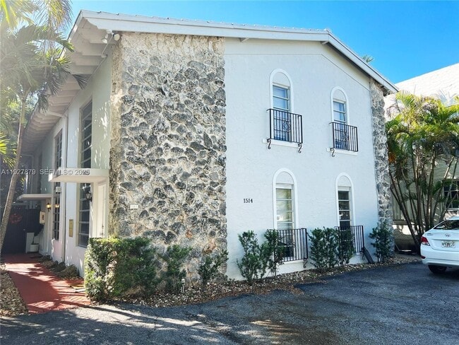 Primary Photo - 1514 Salzedo St